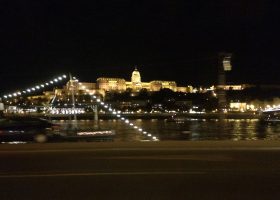 車中から見たブダペスト最初の景色。