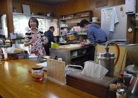 「カリーナ」店名